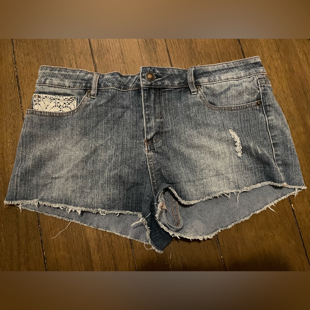 🔴 Forever 21 shorts